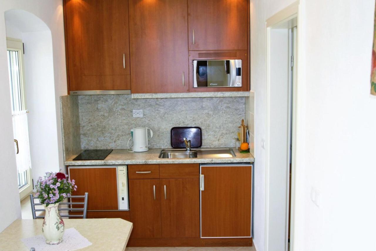 Apartment Marija Kaštelir Exterior foto