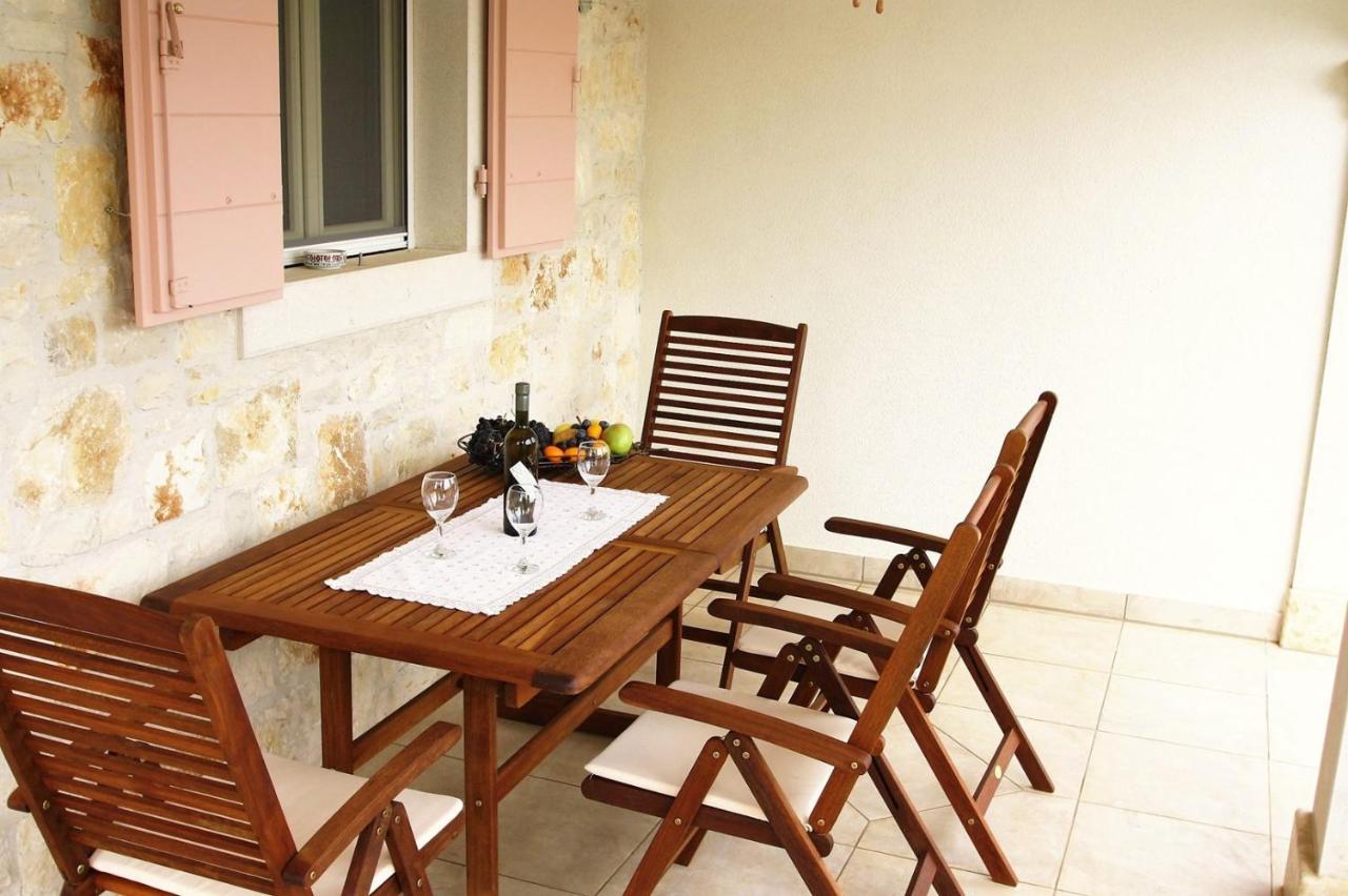 Apartment Marija Kaštelir Exterior foto